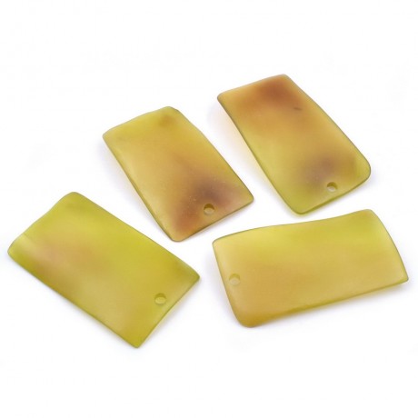 4 perles pendentif plates rectangulaires en résine 63x34mm - vert