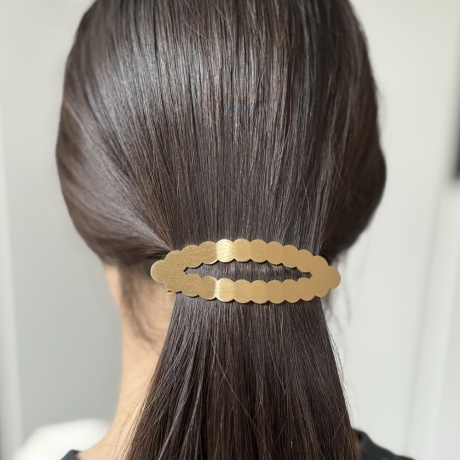 Barrette cheveux ovale dentelée 8.7cm, métal brossé - doré