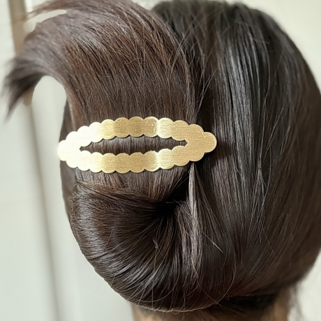 Barrette cheveux ovale dentelée 8.7cm, métal brossé - doré