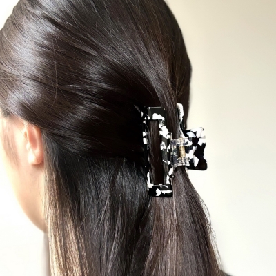 Pince cheveux en acétate motif écaille de tortue - noir blanc