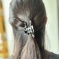 Pince cheveux 7cm motif écaille de tortue - noir blanc Pince cheveux 7cm motif écaille de tortue - noir blanc