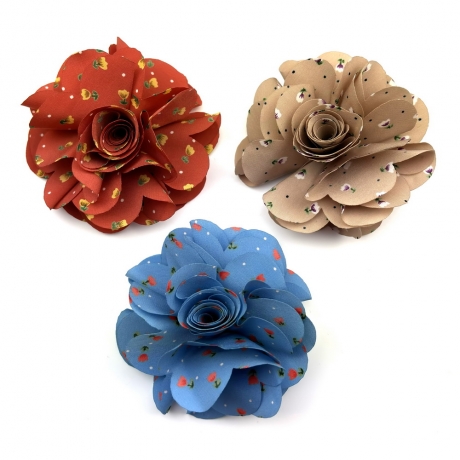 Broche clip fleur motif petites fleurs 8.5cm