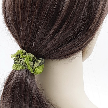 2 chouchous élastiques cheveux satiné avec bordure fantaisie 8cm vert/noir