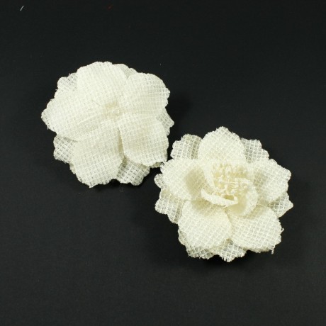 Grande fleur en tissu Ivoire diamètre 10cm