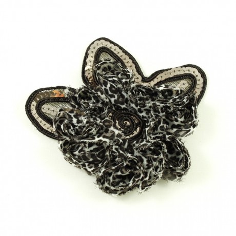 Fleur en tissu synthétique et sequins imprimé léopard marron 11x9.5cm.