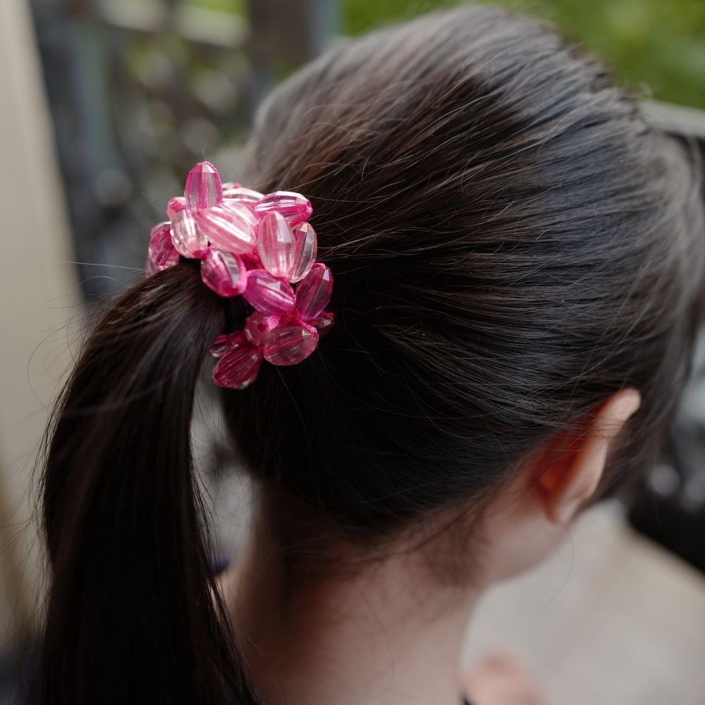 Elastique cheveux ou bracelet perles ovale transparente-fushia