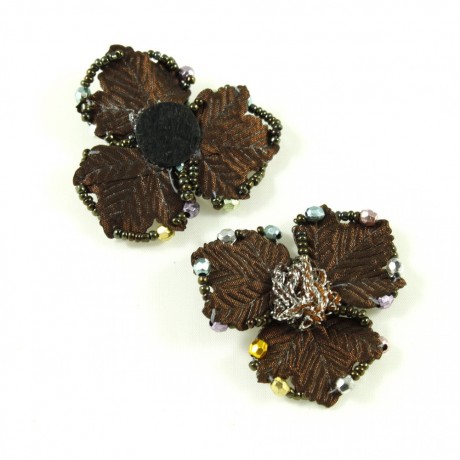 Lot de 2 fleurs en tissu et perles fait main 4.5cm marron