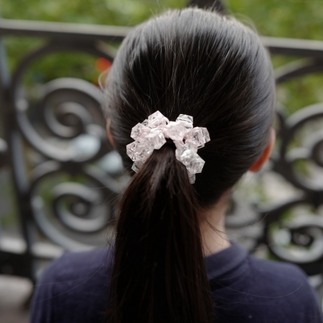 Elastique cheveux perles carré transparente - blanc rose