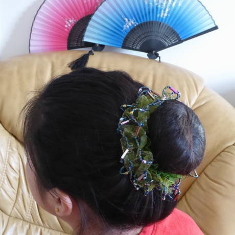 Elastique chouchou cheveux tissu perles brodées - rouge