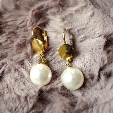 Boucle d'oreille pendante perle - doré