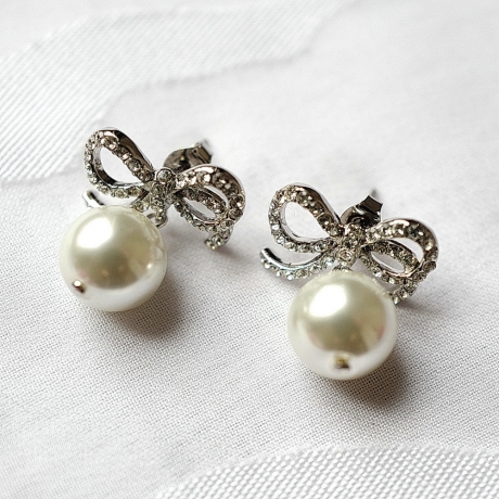 Boucle d'oreille pendante noeud et perle nacré - argent