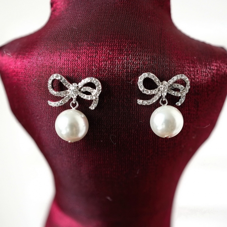 Boucle d'oreille pendante noeud et perle nacré - argent