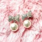 Boucle d'oreille pendante noeud et perle - nacré Boucle d'oreille pendante noeud et perle - nacré