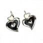 Boucle d'oreille pendante coeur émail - noir blanc Boucle d'oreille pendante coeur émail - noir blanc