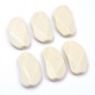 Lot de 6 perles plates à facette acrylique - crème Lot de 6 perles plates à facette acrylique - crème
