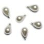 Lot de 6 perles pendentif goutte sur tige argenté - blanc Lot de 6 perles pendentif goutte sur tige argenté - blanc