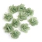 Lot de 10 petites fleurs en tissu voile vert céladon