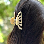 Pince cheveux crabe 8cm en acétate nacré ivoire, fait main