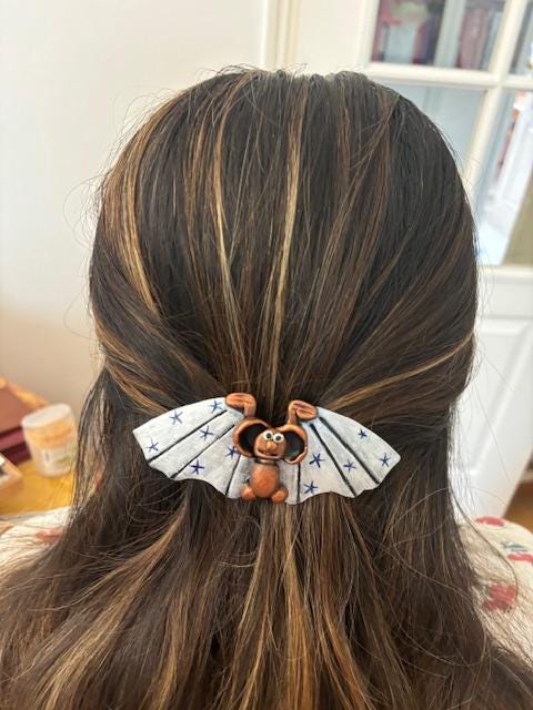 Barrette cheveux originale "chauve-souris étoiles" en pâte polymère, Fabrication Française