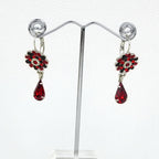 Boucle d'oreille pendante rosace strass goutte