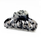 Pince cheveux crabe 8cm motif tortue acétate gris