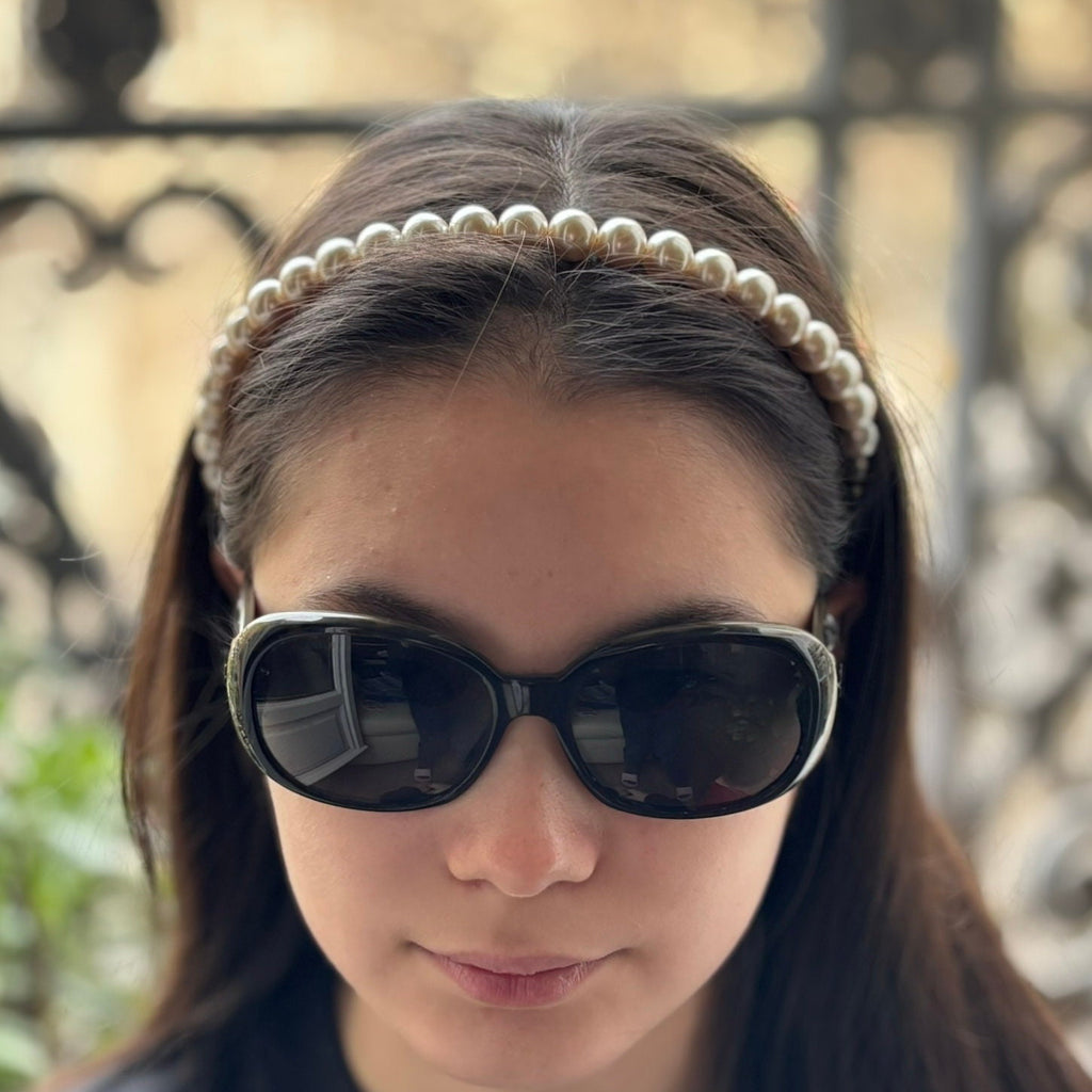 Serre tête couronne en grosses perles nacrées