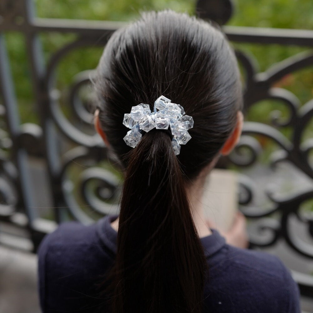 Chouchou élastique cheveux perles carré transparente