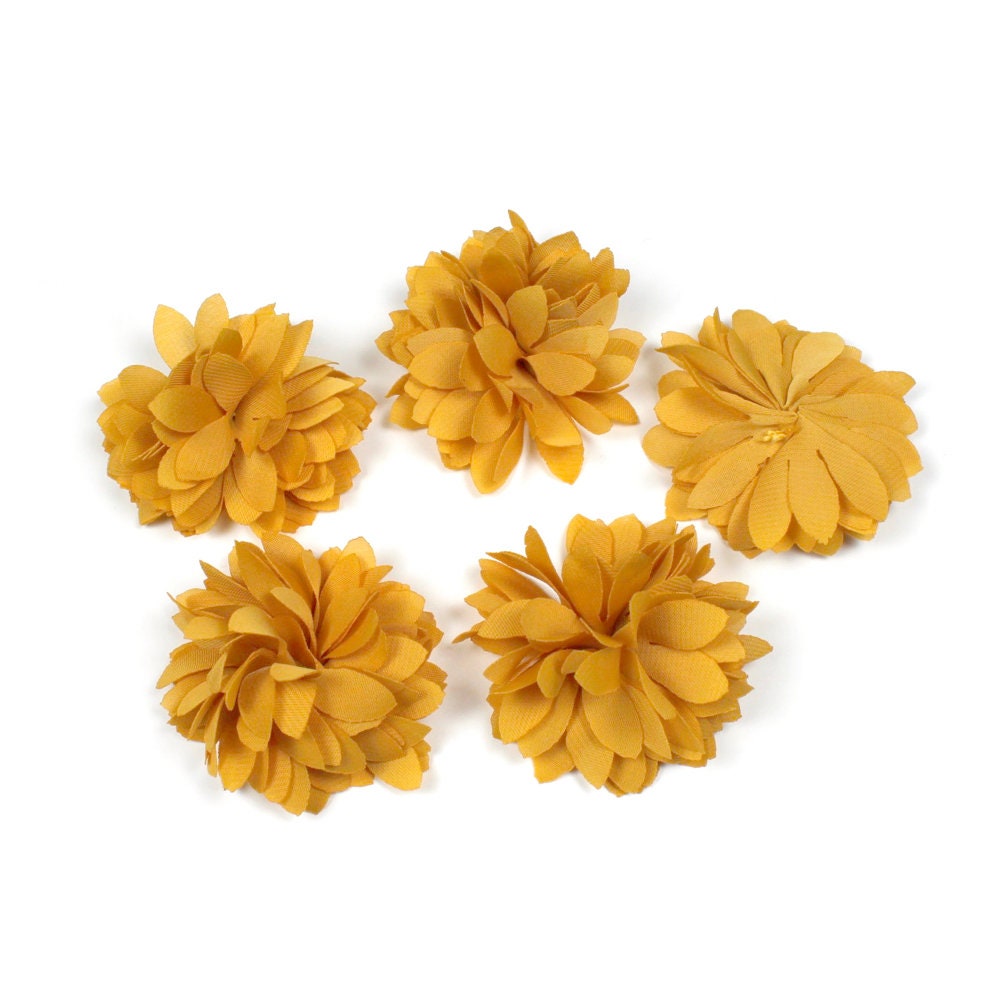 Lot de 5 petites fleurs satin jaune orangé