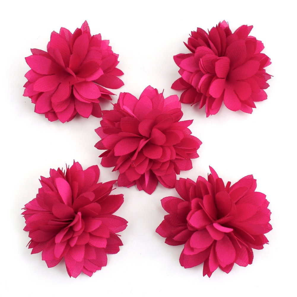 Lot de 5 petites fleurs satin fushia foncé