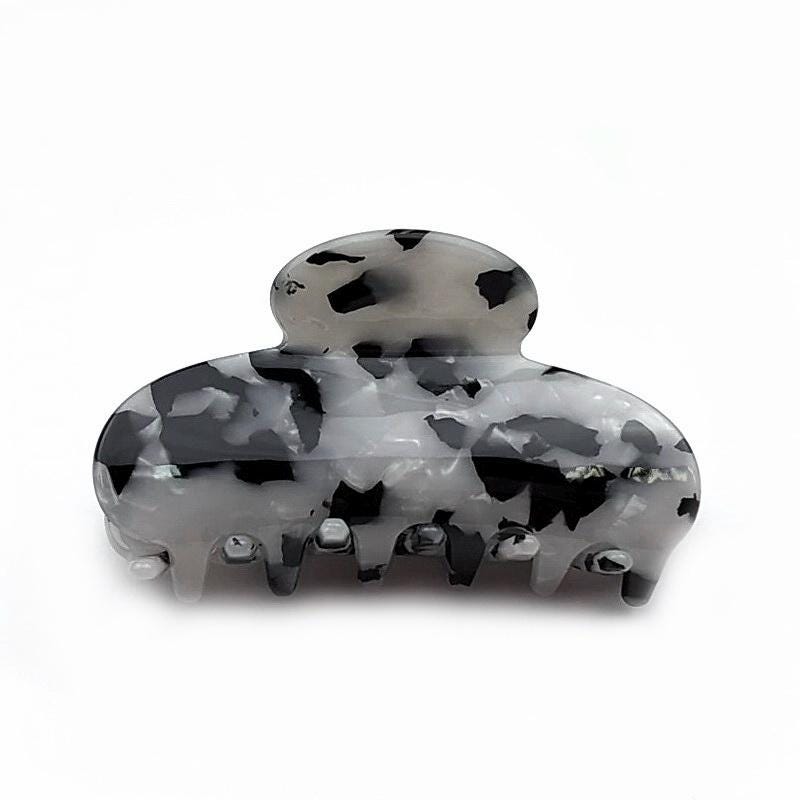 Pince à cheveux crabe en acétate écaille de tortue – 8,5 cm gris