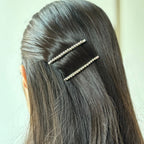 Pince cheveux motif torsadé et perles rondes argentées