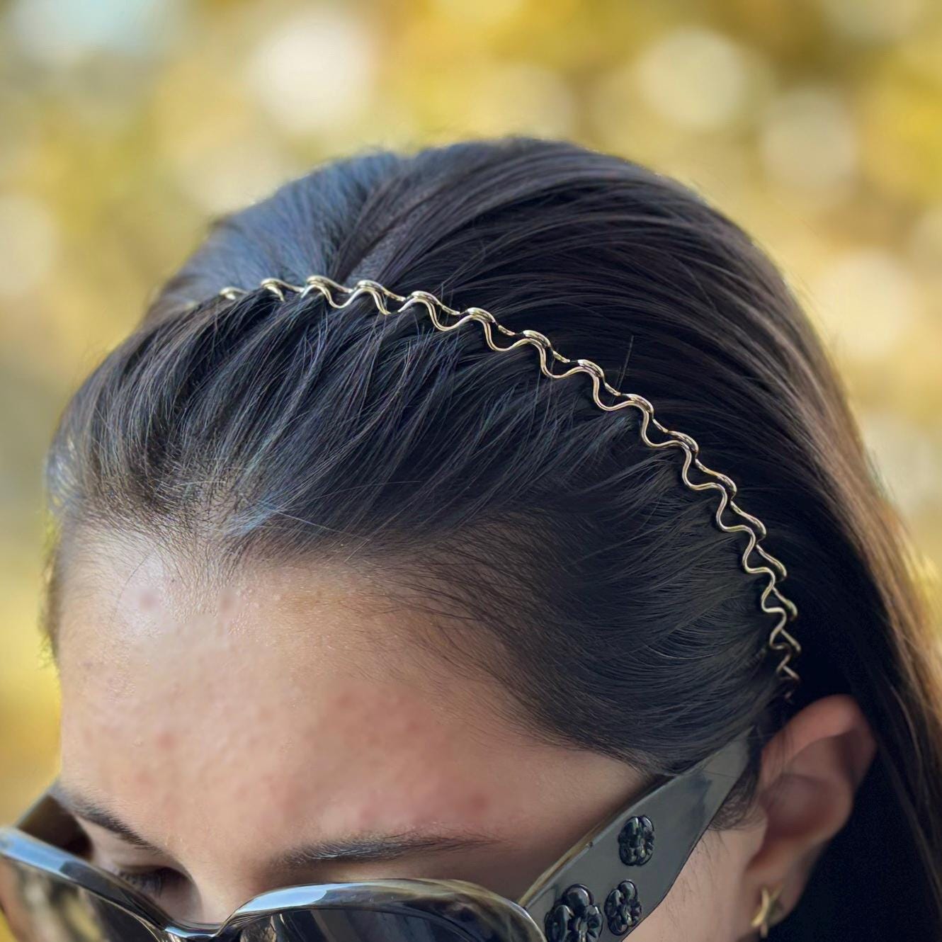 Serre tête fin en métal ondulé