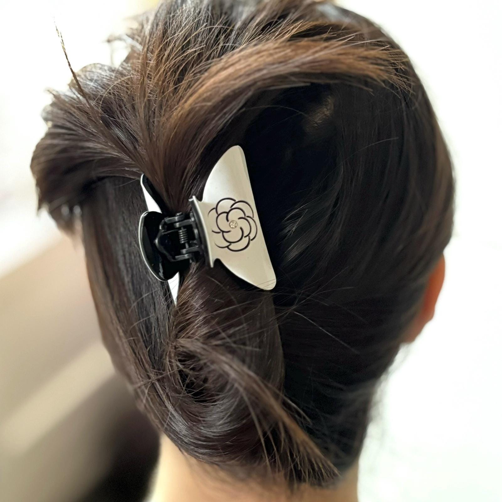 Petite pince cheveux motif fleur 5.5cm blanc