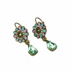 Boucle d'oreille pendante rosace strass goutte