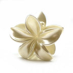 Pince cheveux fleur nacré 8cm