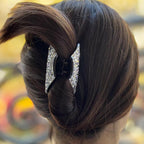 Pince cheveux crabe ornée de paillettes scintillantes argentées