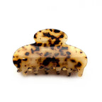 Pince à cheveux crabe en acétate motif écaille de tortue – 8,5 cm beige
