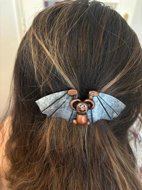 Barrette cheveux originale en forme de chauve-souris