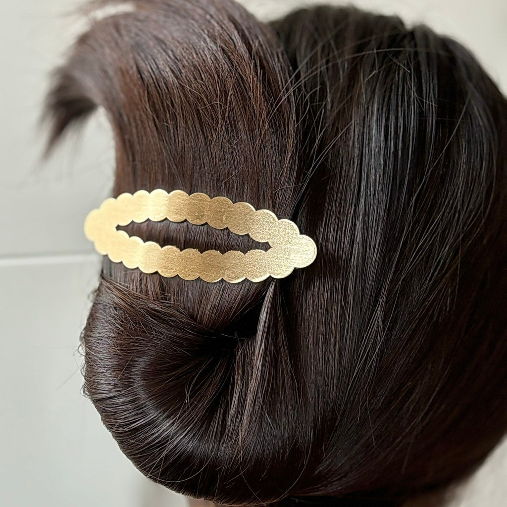 Barrette cheveux ovale métal brossé doré
