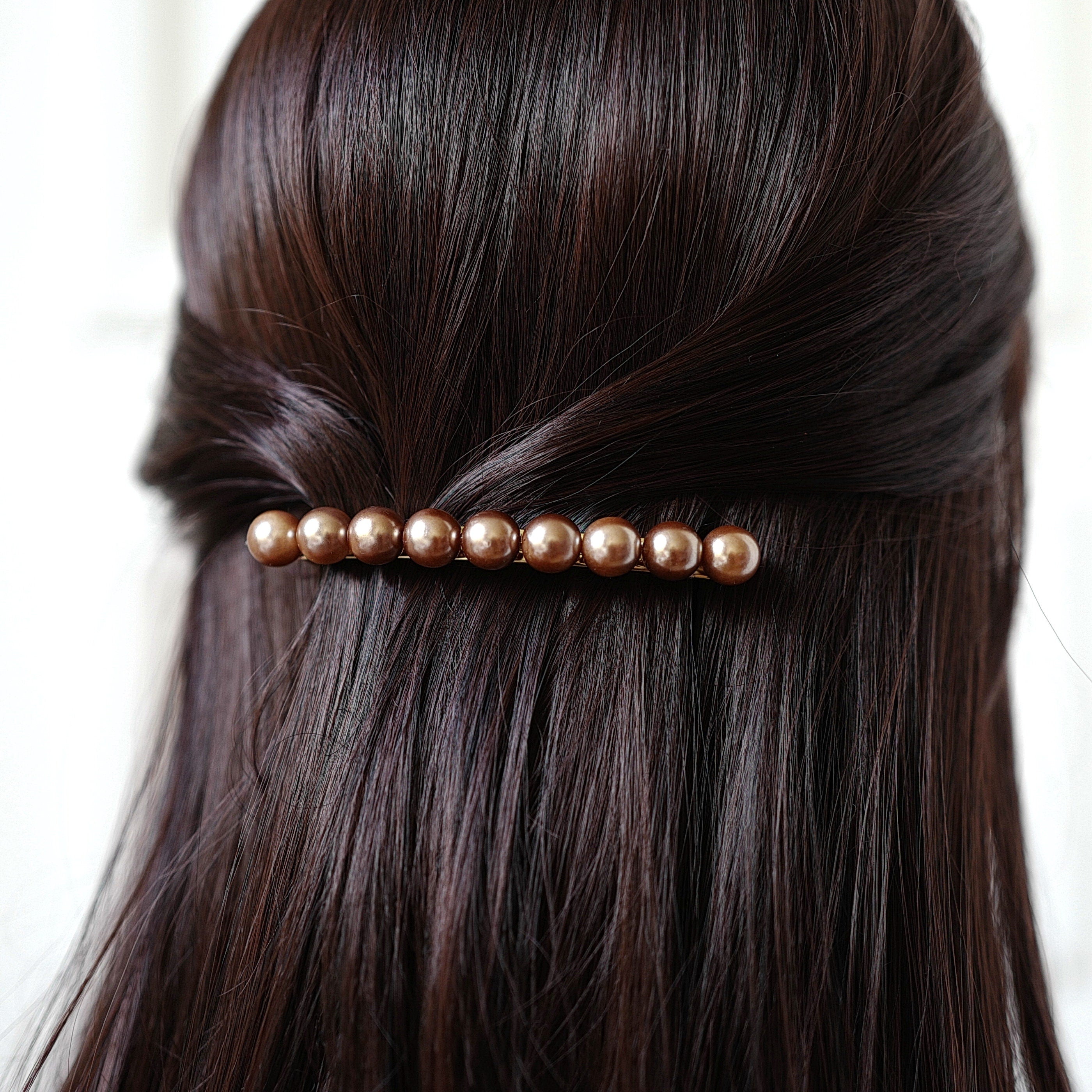Barrette cheveux 8.5cm perles nacrées marron