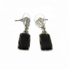 Boucle d'oreille pendante émail