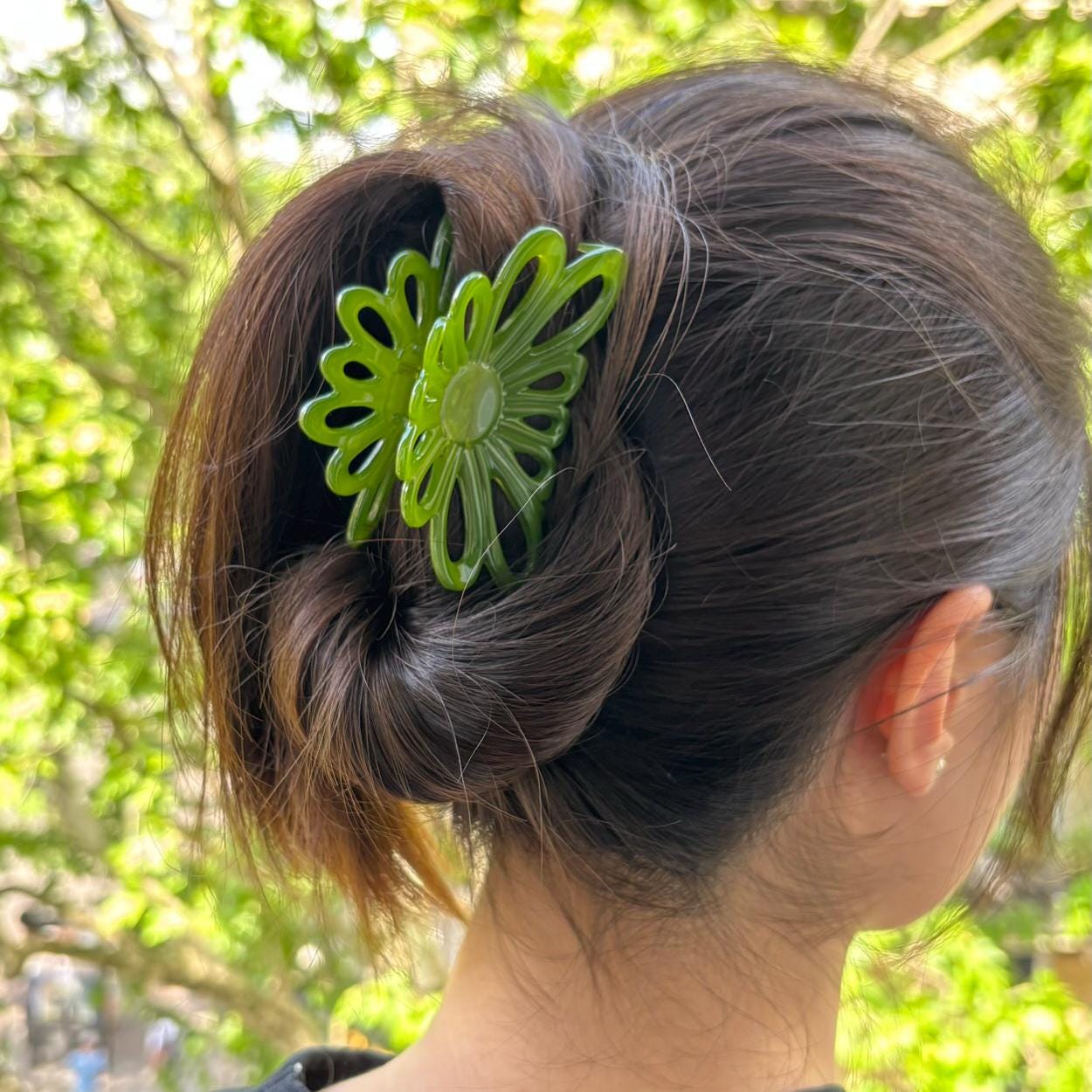 Pince à cheveux fleur acétate Vert – Fait main, Made in France 8 cm