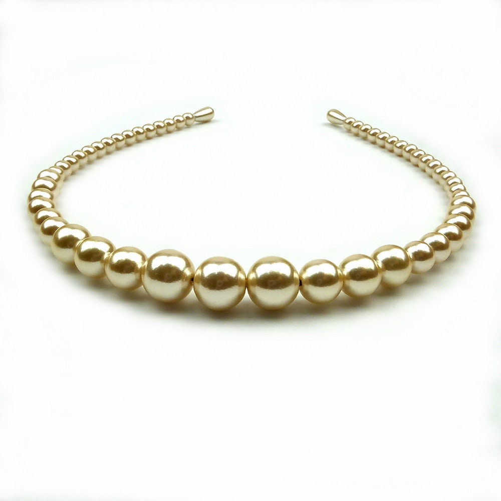 Serre tête couronne perles nacrées