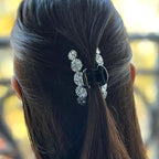 Pince cheveux crabe fantaisie ornée de paillettes argent