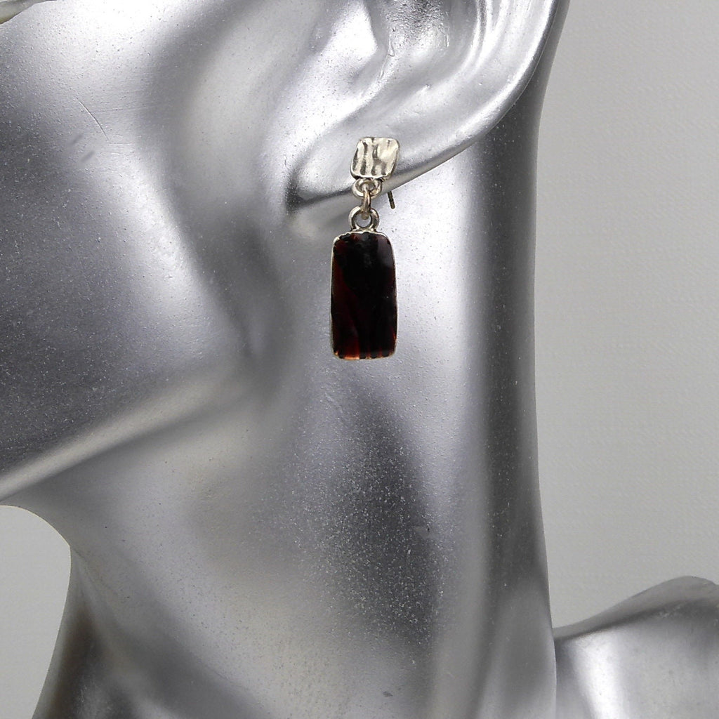 Boucle d'oreille pendante émail