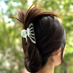 Pince cheveux crabe 8cm en acétate nacré bleu