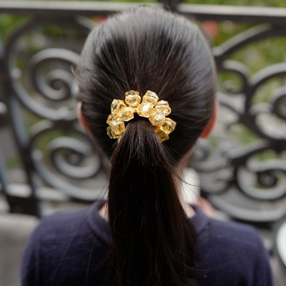 Chouchou élastique cheveux perles carré transparente