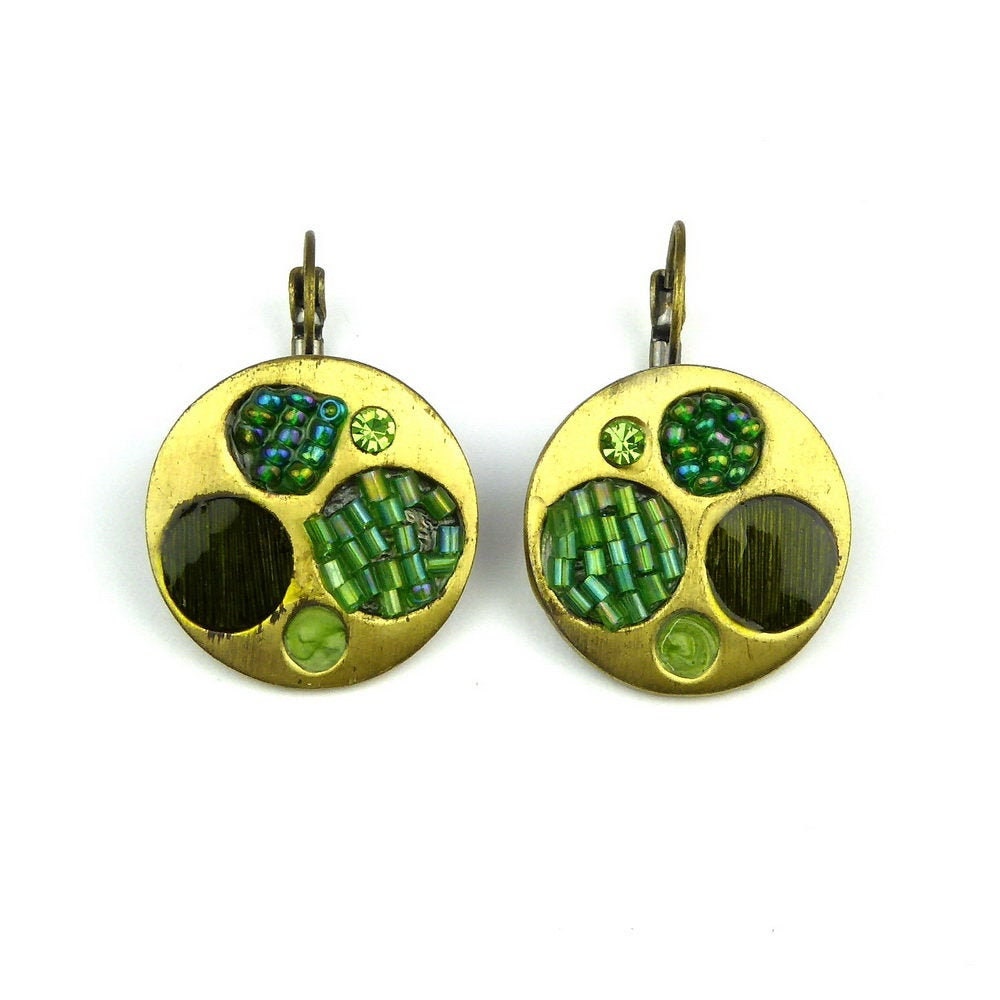 Boucle d'oreille pendante ronde émail et perles - vert