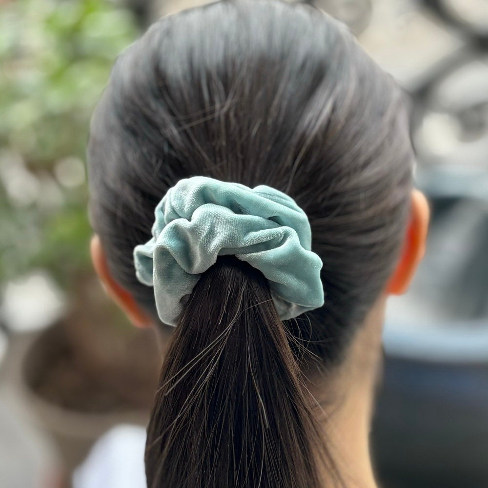 Lot de 2 chouchous scrunchie velours - gris