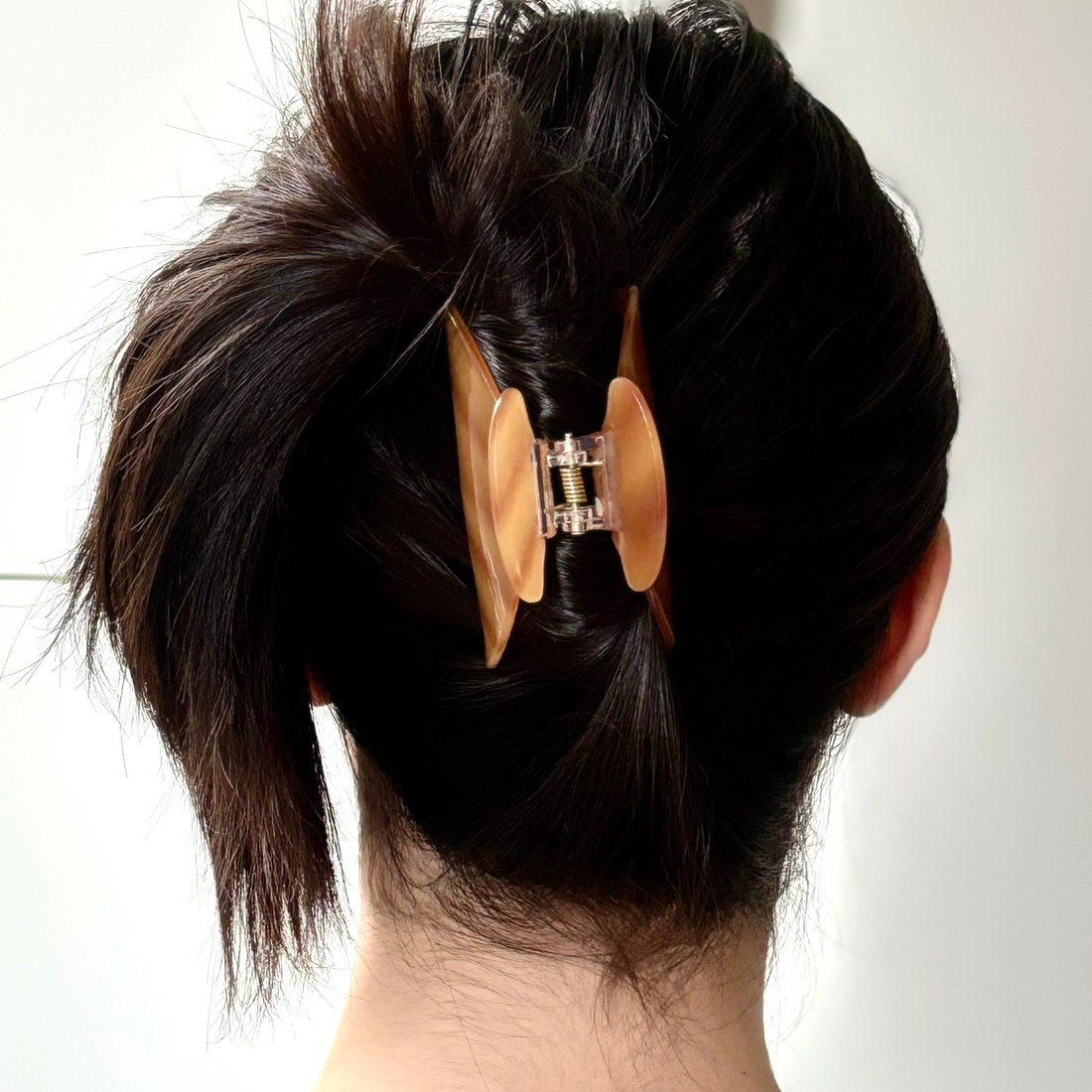 Pince cheveux acétate motif corne 8cm